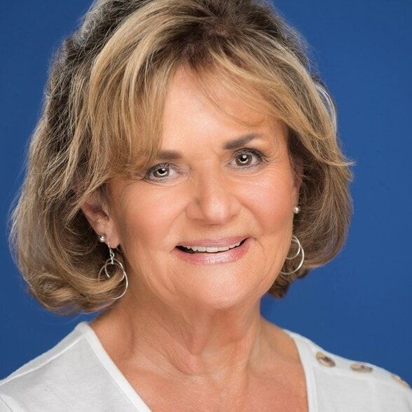 Land Listing Agent Photo