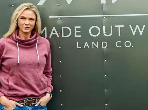 Land Listing Agent Photo