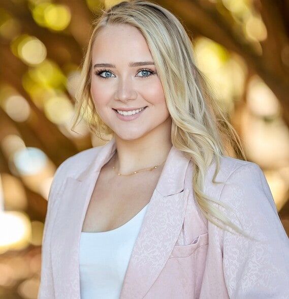 Land Listing Agent Photo