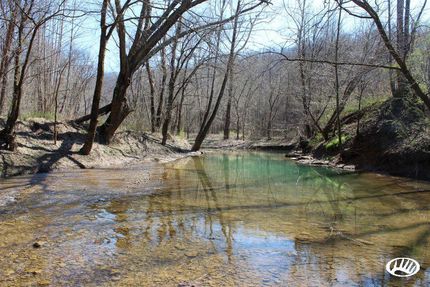 Property in Lee County, Kentucky