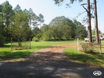 Property in Wayne County, Mississippi