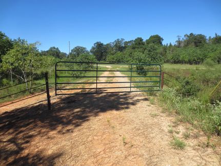 Property in Jones County, Mississippi