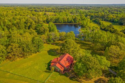 Property in Henderson County, Texas