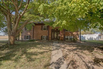 Property in Marion County, Illinois