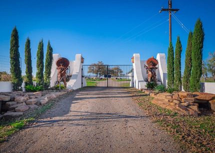 Property in Wilson County, Texas