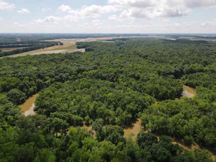 Property in Warrick County, Indiana