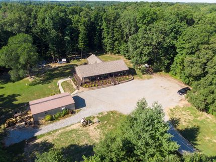 Property in Wayne County, Illinois