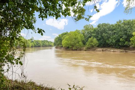 Waterfront Property for sale in Navarro County, Texas