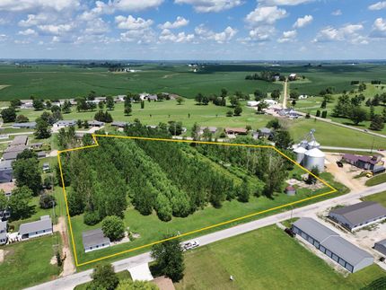 Property for sale in Cedar County, Iowa