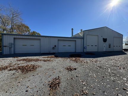 Property in Wayne County, Illinois