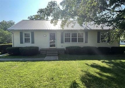 Property in Clay County, Illinois