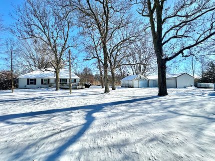 Property for sale in Henry County, Illinois