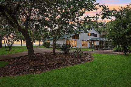 Lakefront Property for sale in Chambers County, Texas