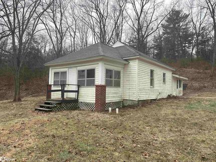 Property for sale in Henderson County, Illinois