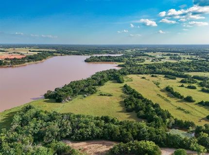 Lakefront Property for sale in Pottawatomie County, Oklahoma