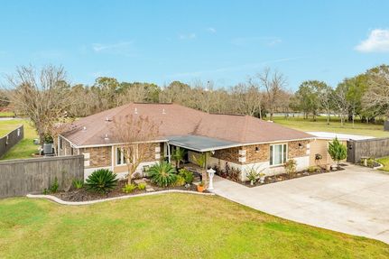 Lakefront Property for sale in Brazoria County, Texas