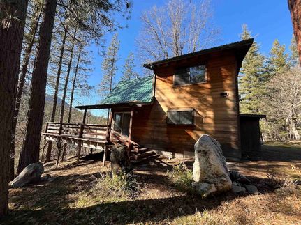 Lakefront Property for sale in Siskiyou County, California