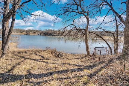 Waterfront Property for sale in Cooke County, Texas