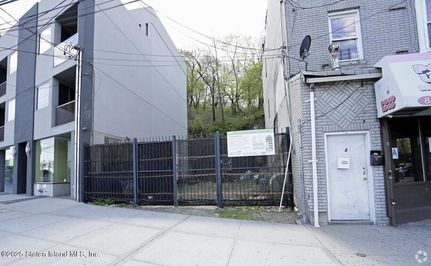 Property for sale in Richmond County, New York