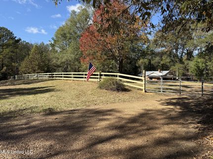 Lakefront Property for sale in Madison County, Mississippi