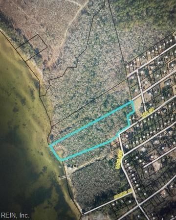 Lakefront Property for sale in Currituck County, North Carolina