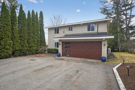 Lakefront Property for sale in Oakland County, Michigan