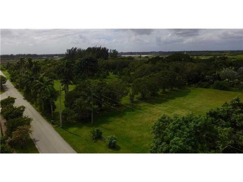 10 acres in MiamiDade County, Florida