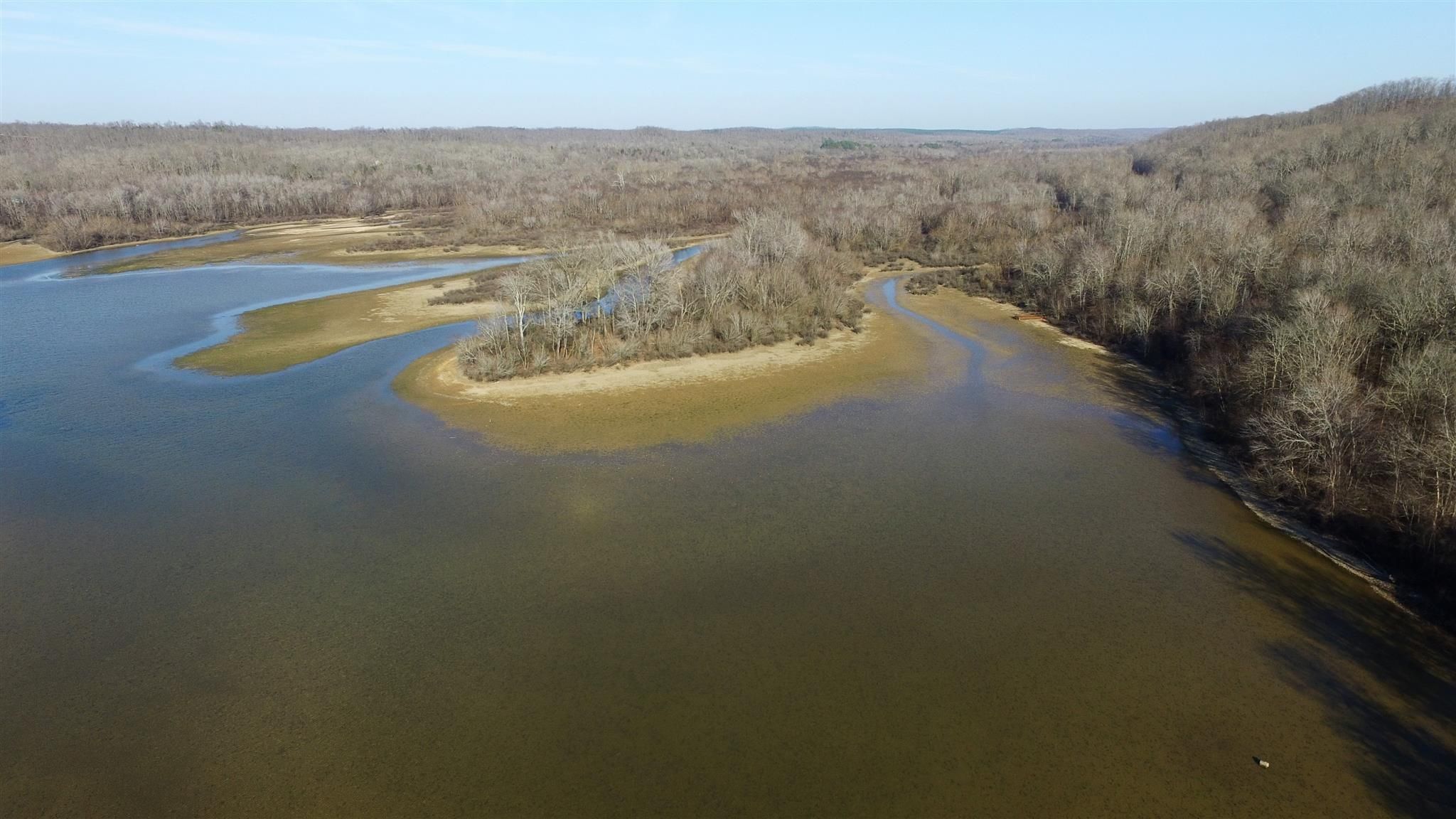 77 acres in Perry County, Tennessee