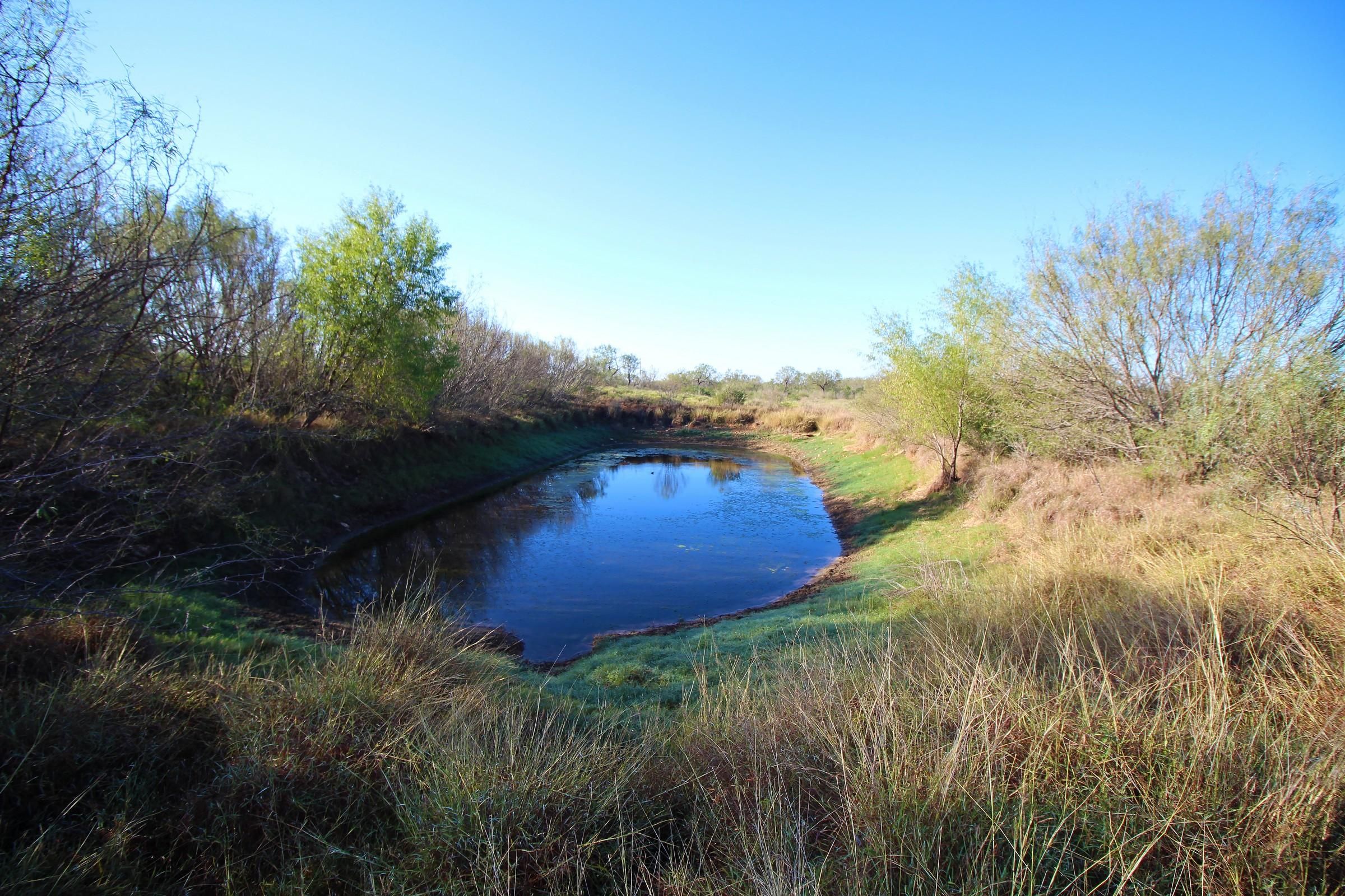 527 acres in Dimmit County, Texas