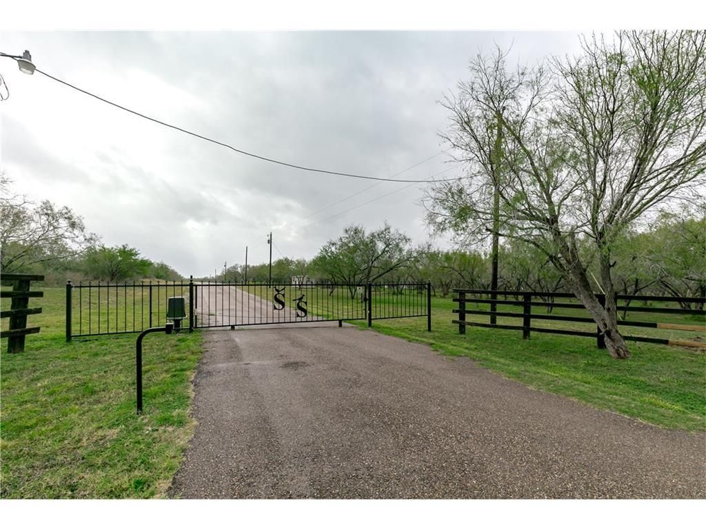 156 Swinney Switch Shores Rd, Mathis, TX 78368 MLS 306072