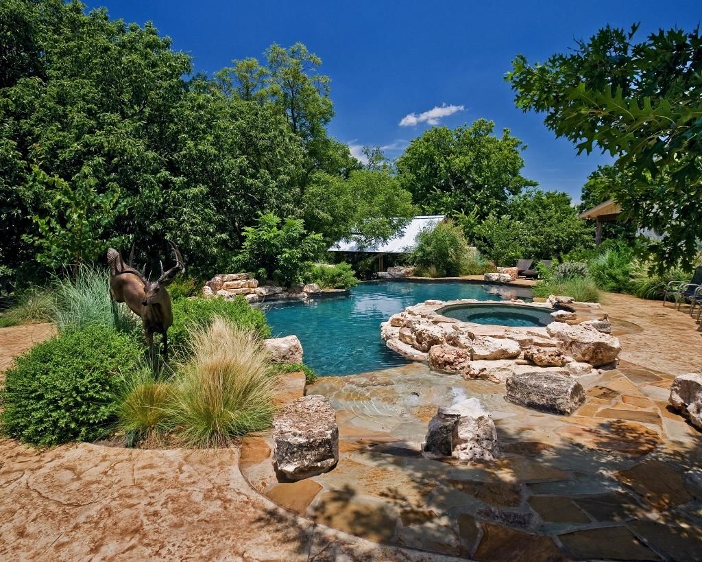 2,985 acres in Menard County, Texas