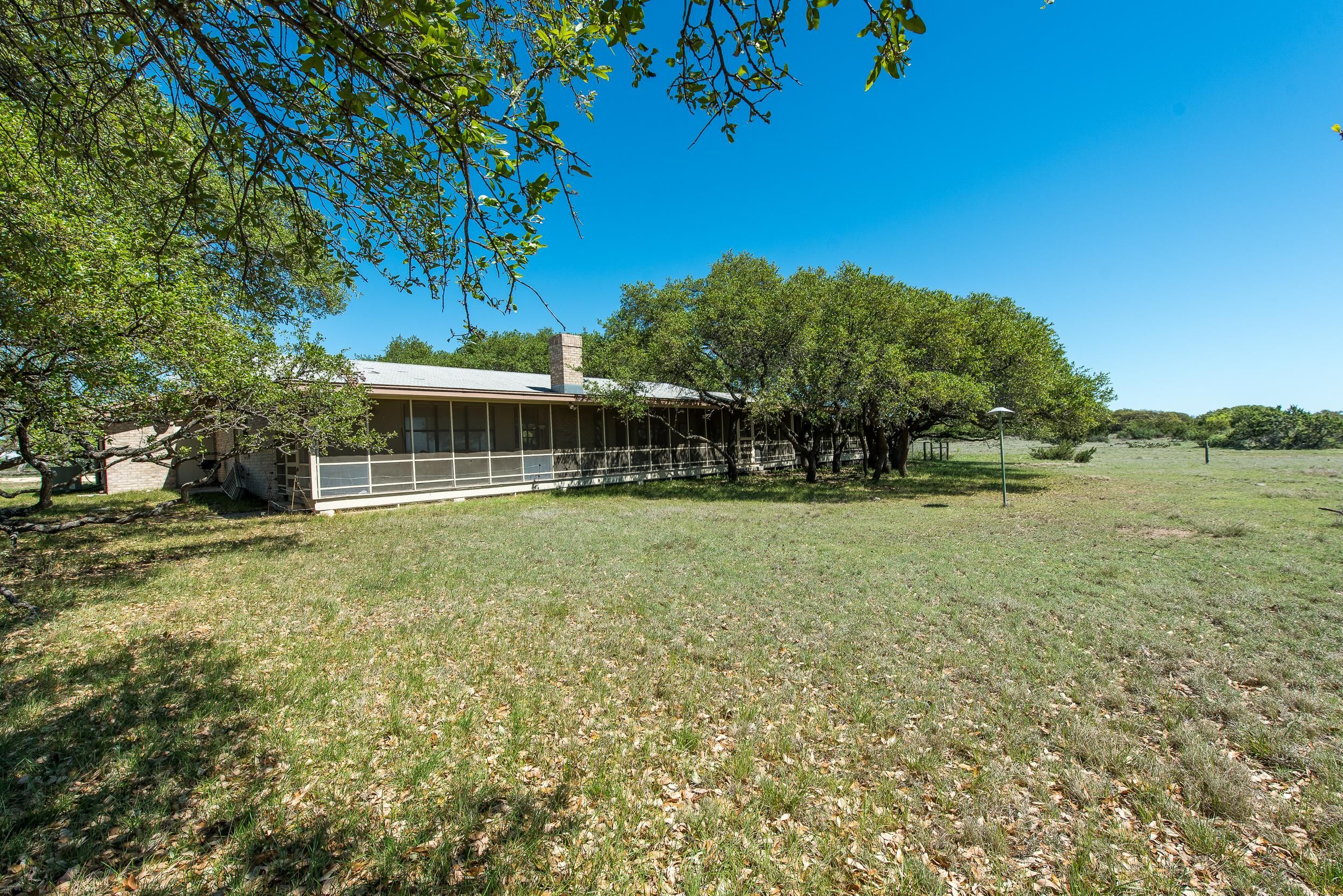 4736 U.S. 190, Eldorado, TX 76936