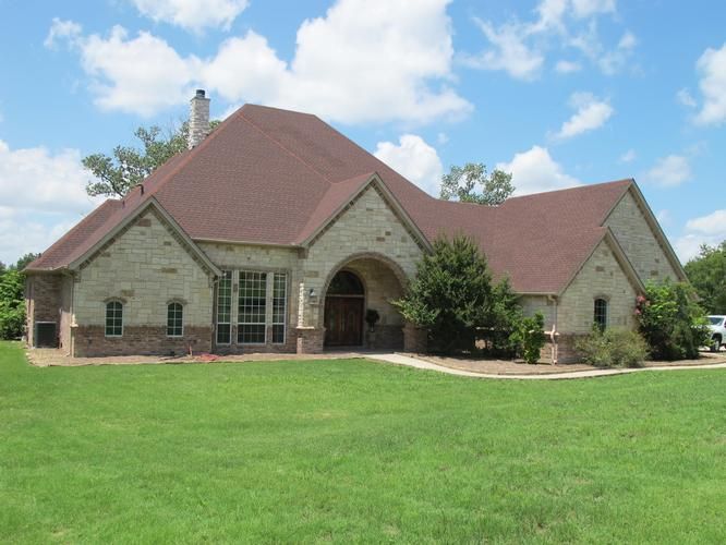 10 acres in Tarrant County, Texas