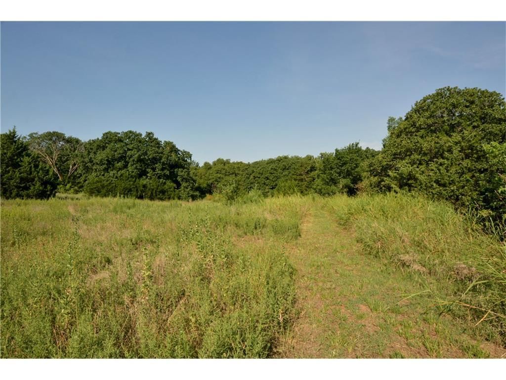 9 acres in Logan County, Oklahoma