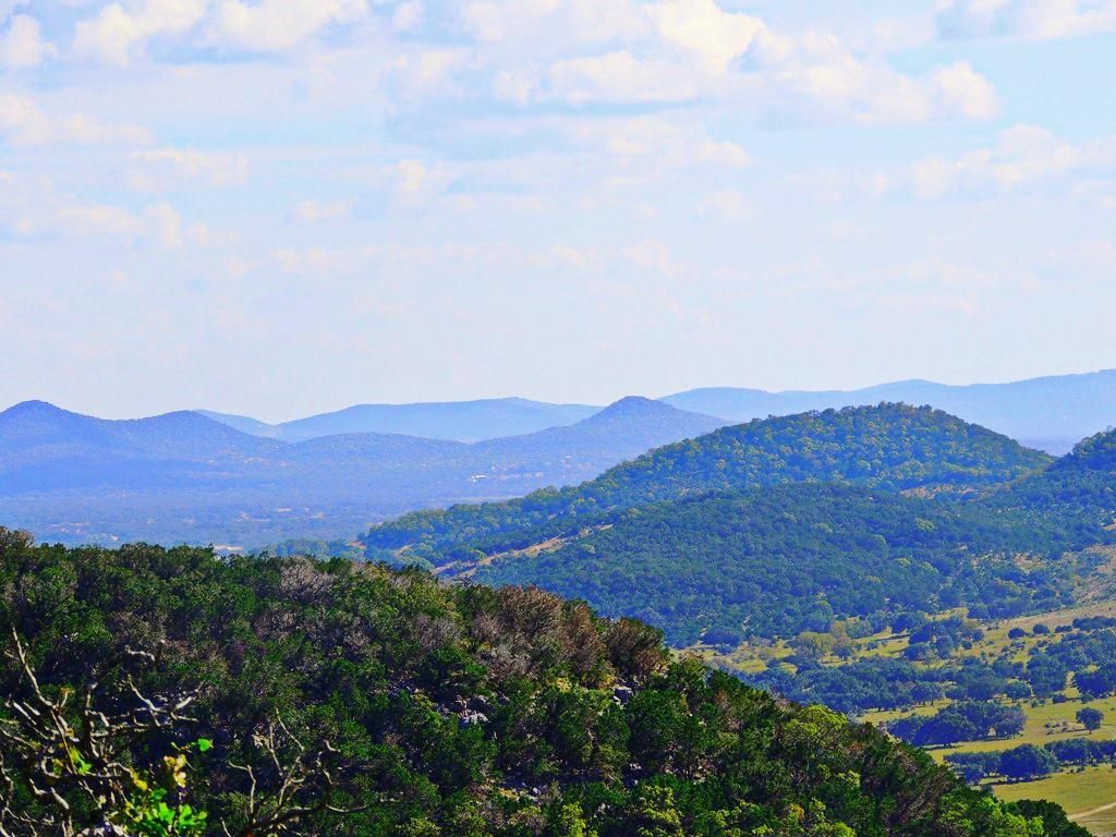 200 acres in Vanderpool, TX, 78885