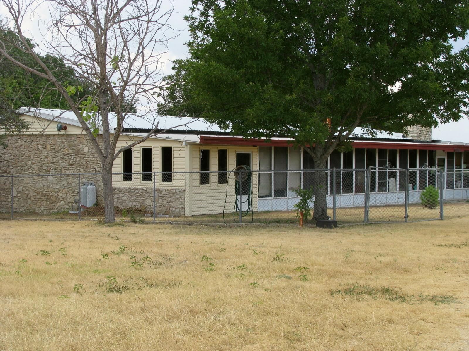 1042 Perkins Lane, Evant, TX 76525