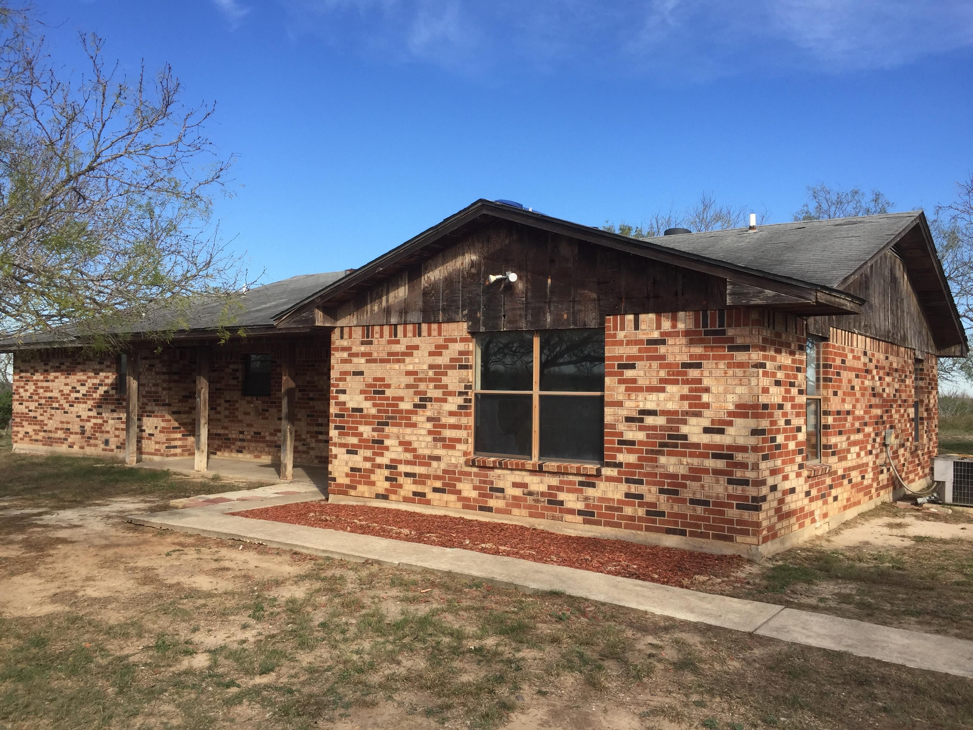 3.7 acres in McMullen County, Texas