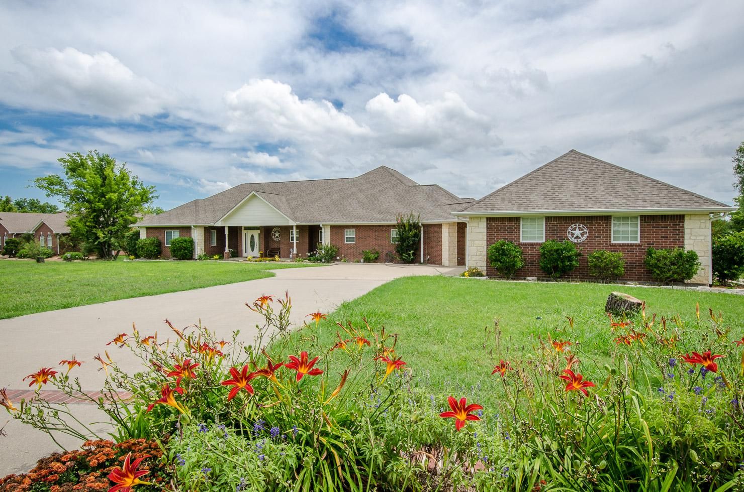 1.5 acres in Navarro County, Texas