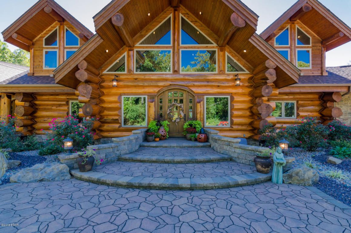 138 acres in Williamson County, Illinois