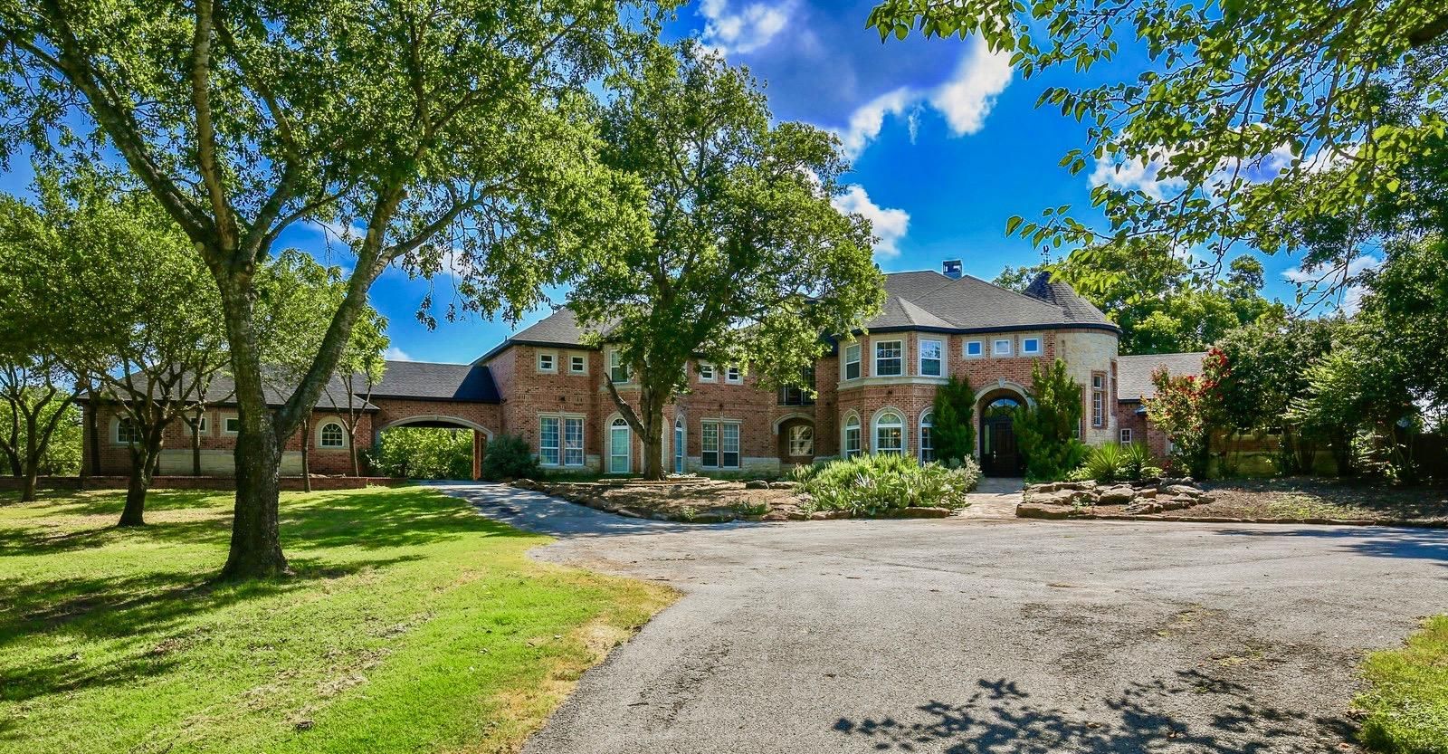 900 Cox Road, Waxahachie, TX 75167 MLS 13651922