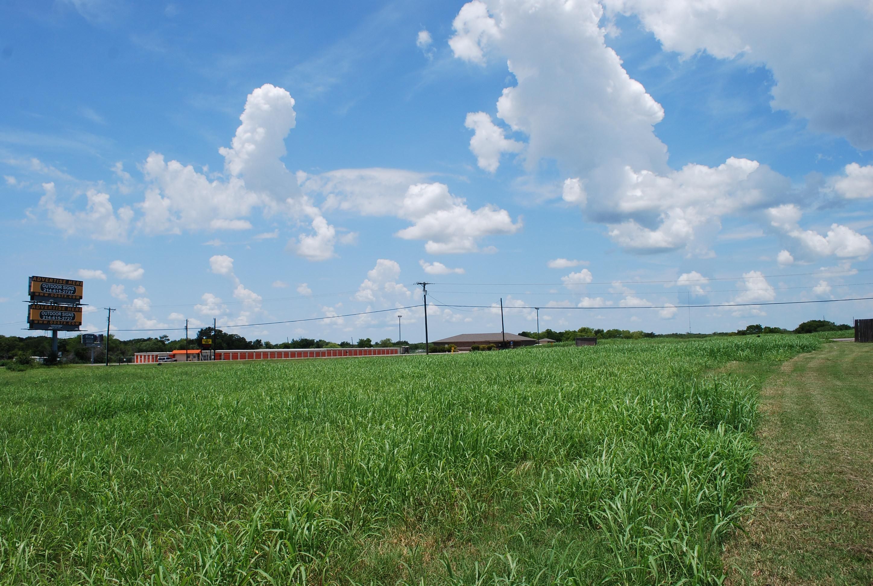 10 acres in Navarro County, Texas