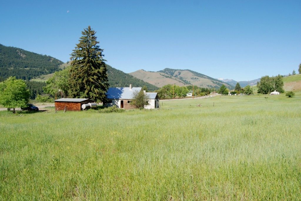 15.5 acres in Okanogan County, Washington