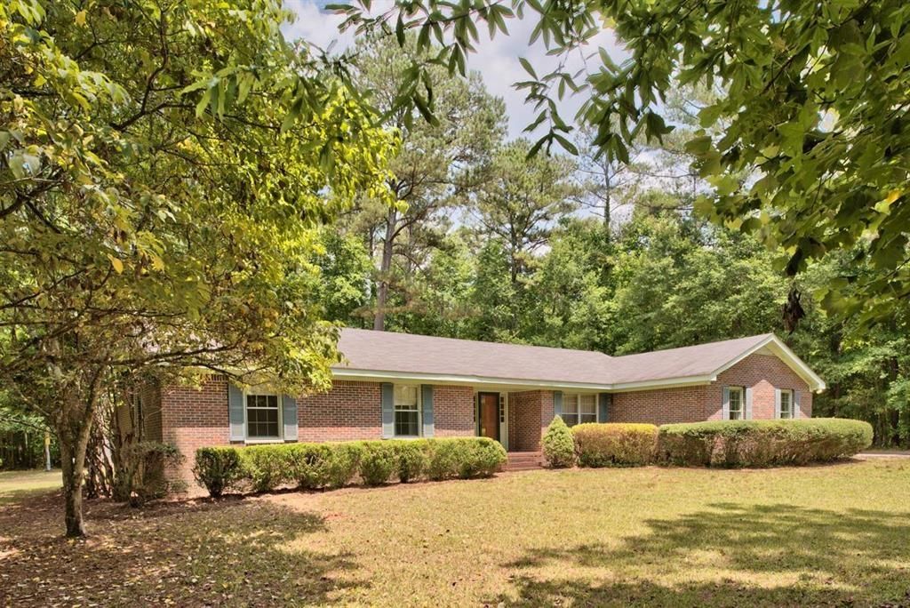 4.64 acres in County,