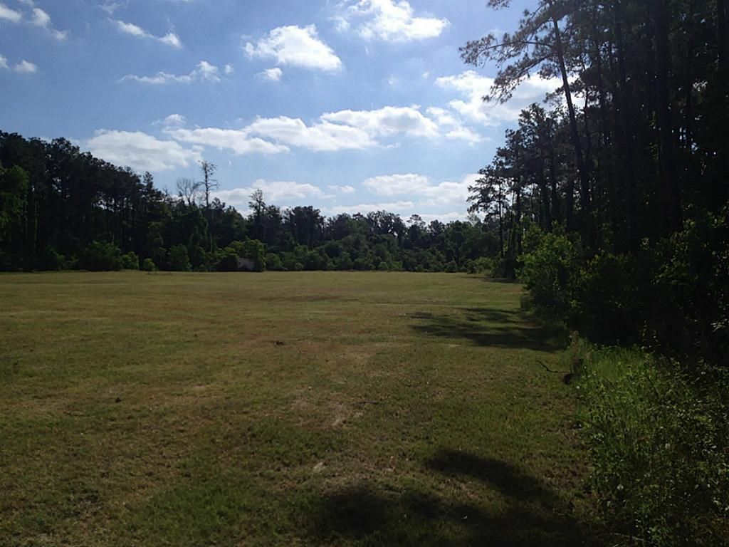 7 acres in Montgomery County, Texas