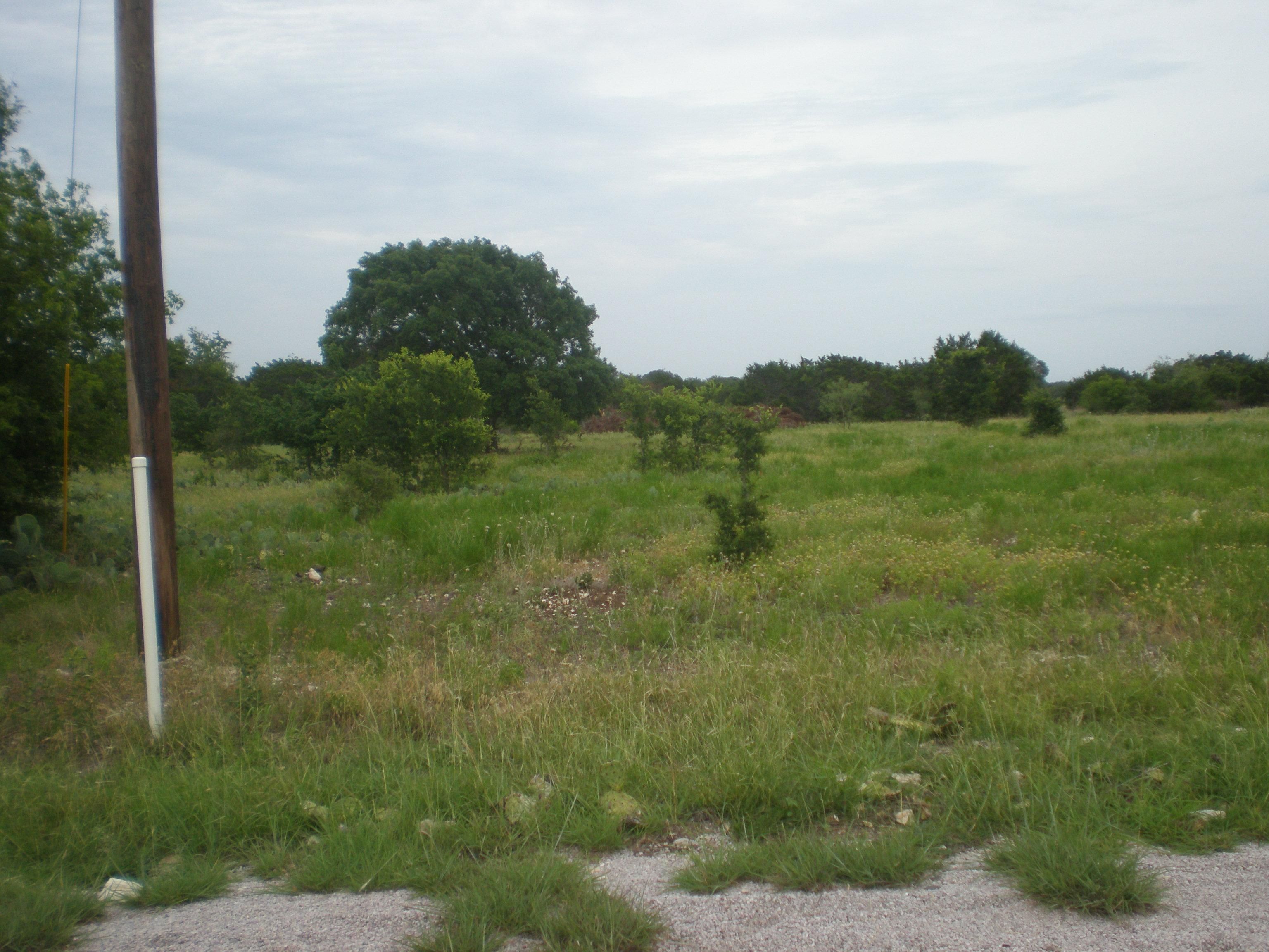 1.5 acres in County, Texas