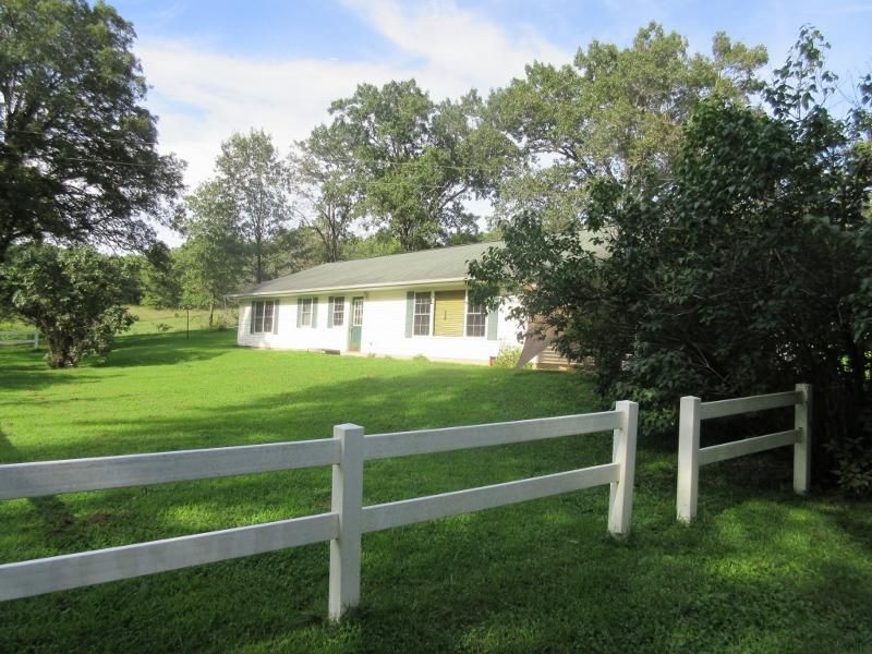 40 acres in Douglas County, Missouri