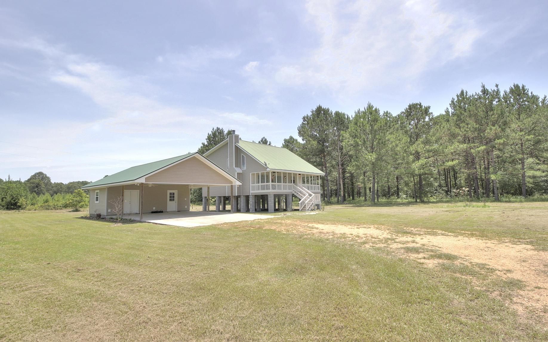 17 acres in Marion County, Mississippi