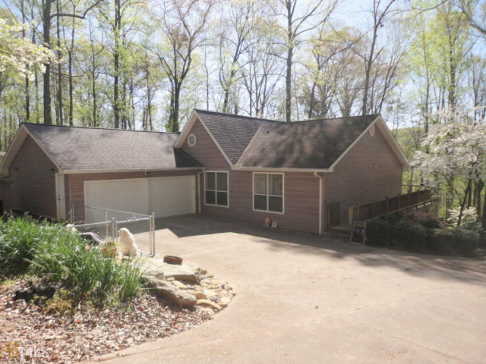 0.9 acres in Hall County,