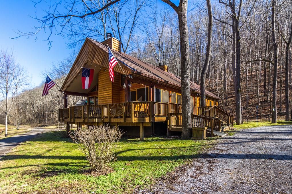 200 acres in DeKalb County, Tennessee