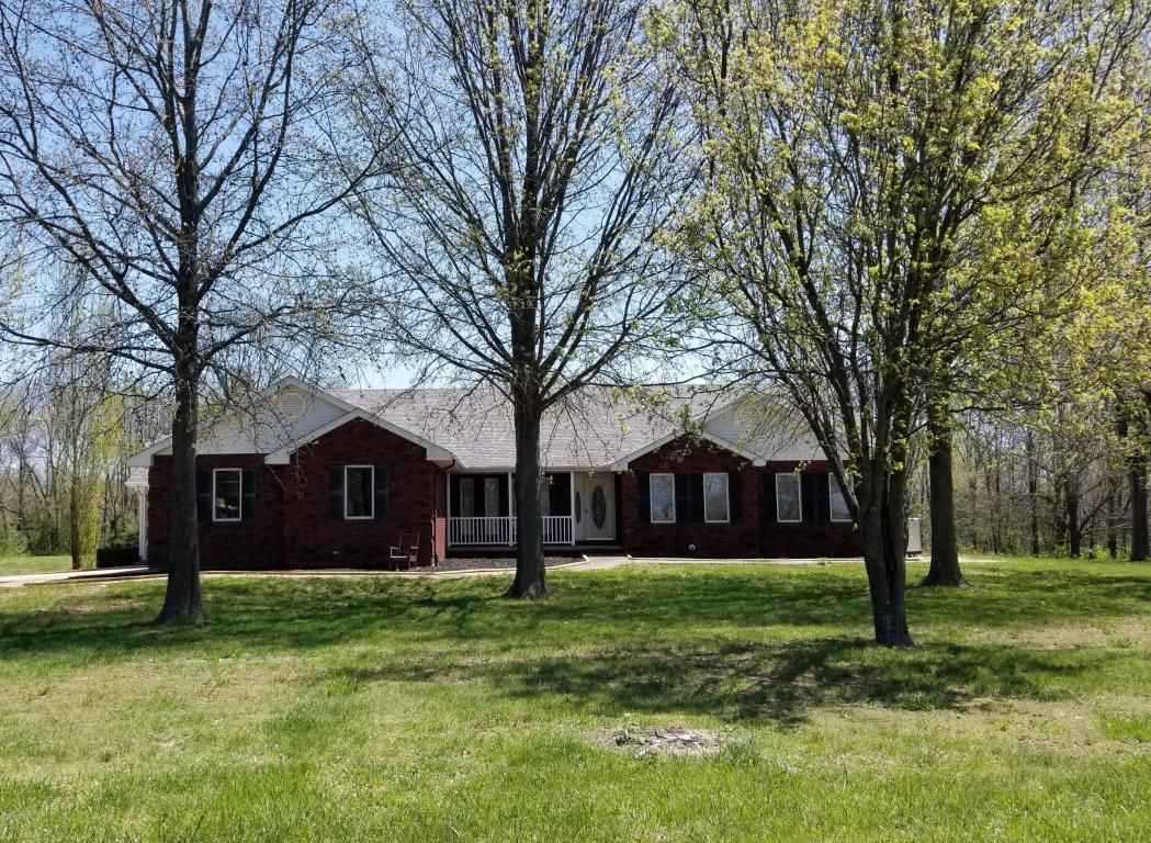 10 acres in Jefferson County, Illinois